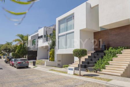 CLUSTER 10-10-10, LOMAS DE ANGELOPOLIS ,, San Andrés Cholula, Puebla 72830, Mexico