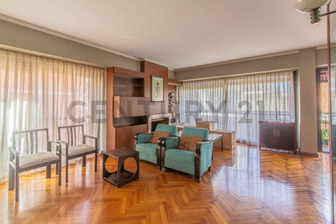 M. T. de Alvear 1200, Retiro, Capital Federal 1058, Argentine