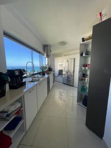 calle 6 8-D, Catia La Mar, La Guaira 1162, Venezuela