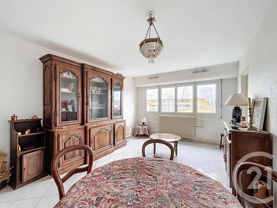 St Max, Lorena 54130, Francia