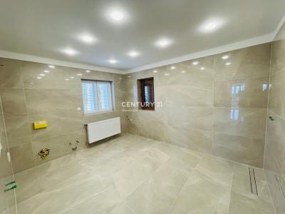 Opatija, Opatija, Primorsko-goranska Županija 52440, Slovenia