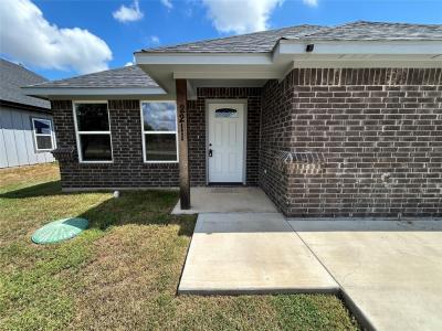 2211 Hercules Drive, Granbury, Texas 76048