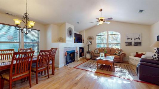 323 Baird Drive, Folsom, Califórnia 95630, Estados Unidos