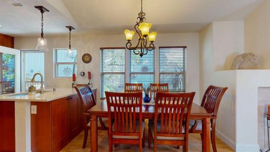 323 Baird Drive, Folsom, Califórnia 95630, Estados Unidos