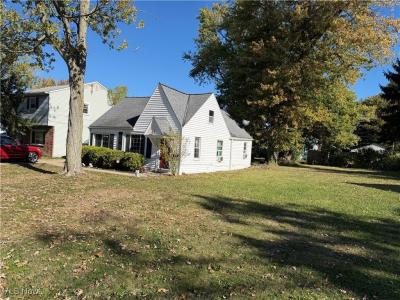 147 Courtland, Eastlake, Ohio 44095, USA