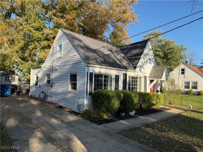 147 Courtland, Eastlake, Ohio 44095