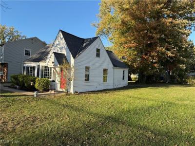 147 Courtland, Eastlake, Ohio 44095