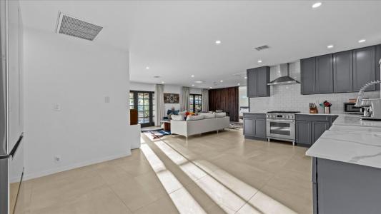 6381 Marvin Drive, Yucca Valley, California 92284, Stati Uniti