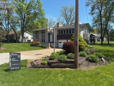 3737 N Karwood, Port Clinton, Ohio 43452