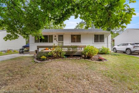 3174 Roselawn Street, Walled Lake, מישיגן 48390, ארצות הברית של אמריקה