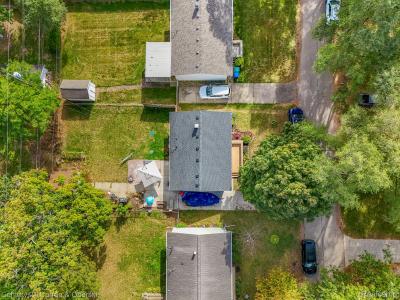 3174 Roselawn Street, Walled Lake, מישיגן 48390, ארצות הברית של אמריקה