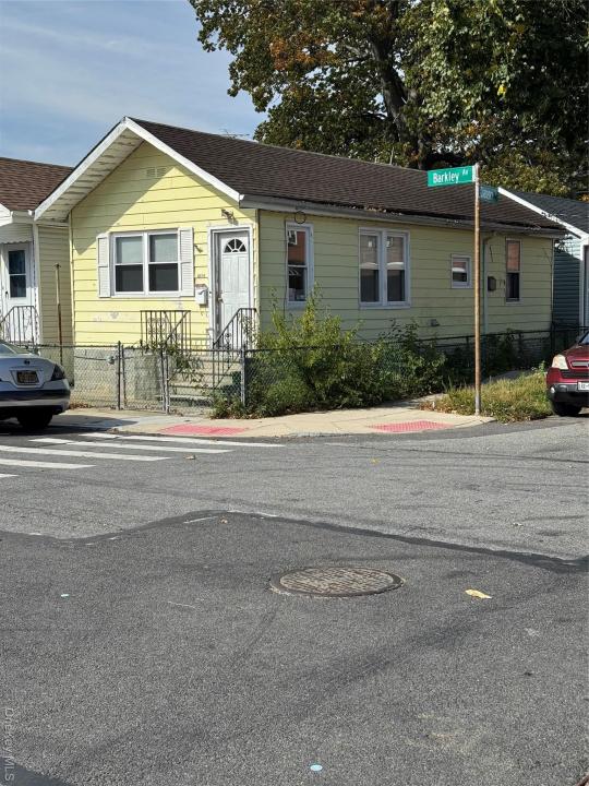 3255A Barkley Avenue, Bronx, New York 10465