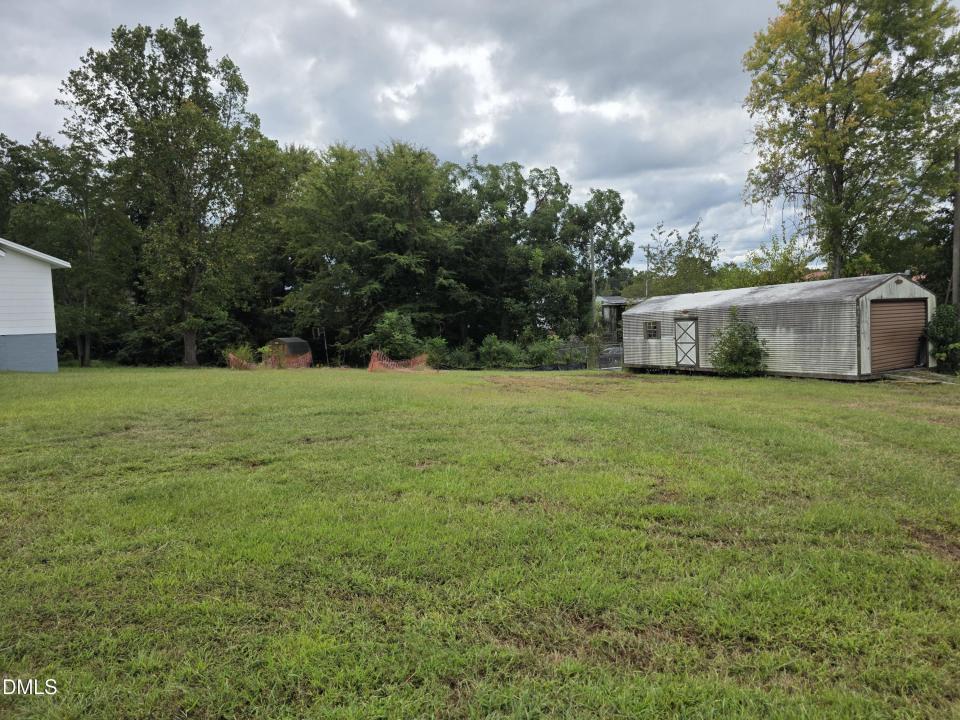 608 Poplar, Graham, Karolina Północna 27253, USA