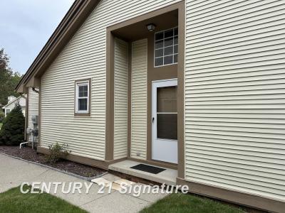 837 Whisperwood, Fenton, Michigan 48430, USA