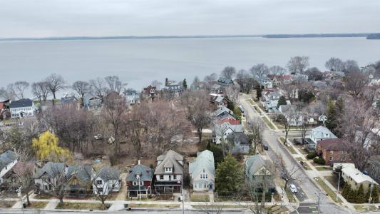 1042-1044 E Gorham Street, Madison, ויסקונסין 53703, ארצות הברית של אמריקה
