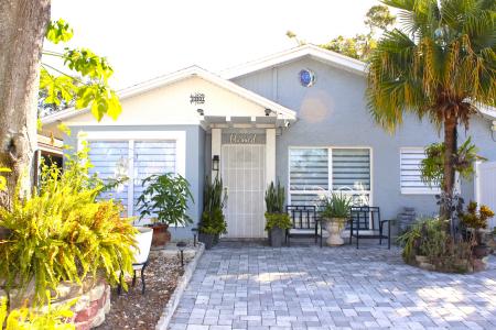 10301 FERNGLEN PL, Tampa, Florida 33624, USA