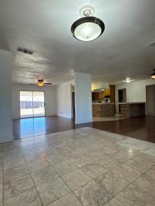 2461 N Grantland Avenue, Fresno, 加利福尼亚州 93723, 美国