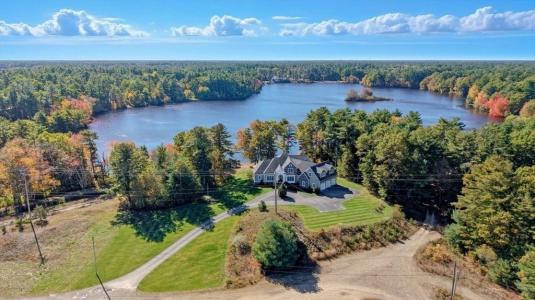 64 Wenham Rd, Carver, 马萨诸塞州 02330, 美国