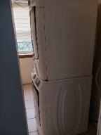 8418 S Escanaba Avenue, Chicago, Illinois 60617, USA