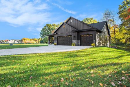 8060 Hunters Crossing, Kalamazoo, Michigan 49009, États-Unis