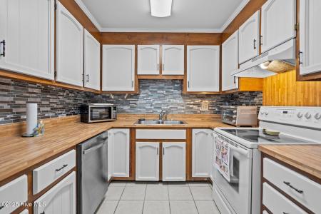 1308 Carolina Beach Avenue N , 2c, Carolina Beach, Caroline Du Nord 28428, États-Unis