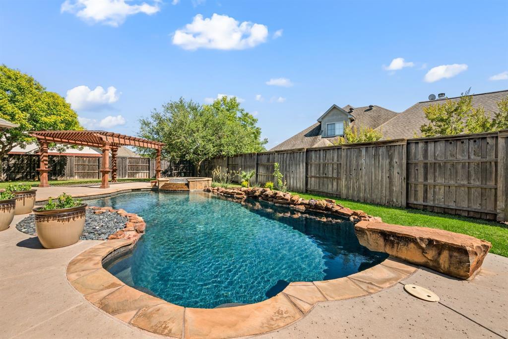 7804 Baywood Court, North Richland Hills, Texas 76182