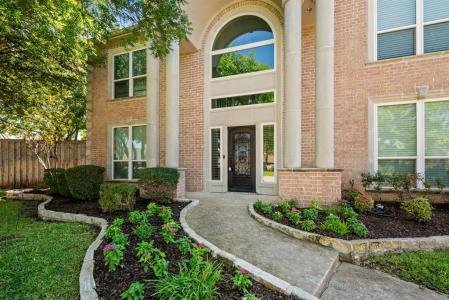 7804 Baywood Court, North Richland Hills, Texas 76182