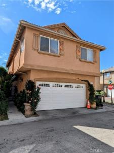 13717 Deane Lane, Sylmar, Kaliforniya 91342, Amerika Birleşik Devletleri
