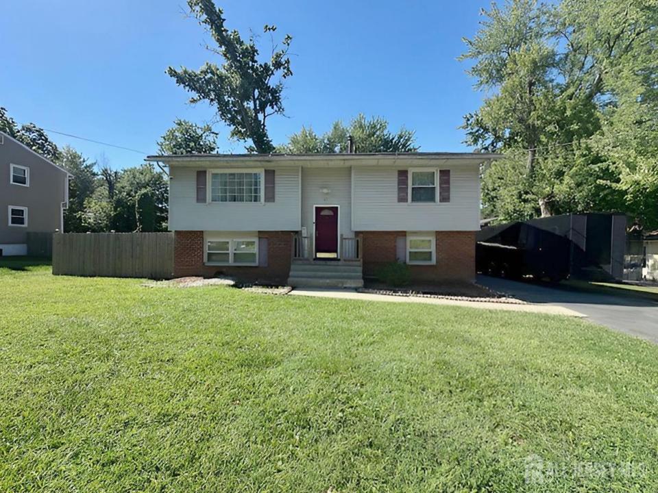 -41 Poland Street, Ewing, Nova Jersey 08638, Estados Unidos