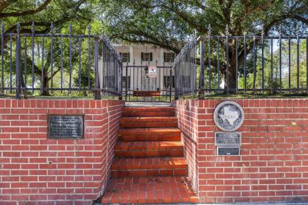 301 S Friou Street, Jefferson, Texas 75657, Estados Unidos