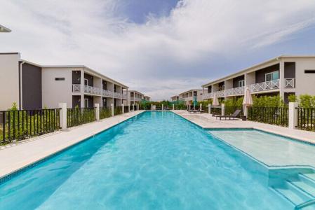 100, 2 BEDROOM CONDO IN YARL, Off Linford Pierson Highway, turn to Yarl., George Town East, Grand Cayman, Cayman Islands
