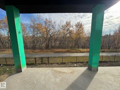 3083 158 STREET SW, Edmonton, Alberta T6W 5H5, Canada