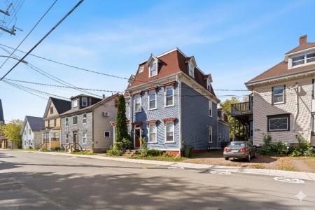 169 DORCHESTER STREET, Charlottetown, אי הנסיך אדוארד C1A 1E4, קנדה 