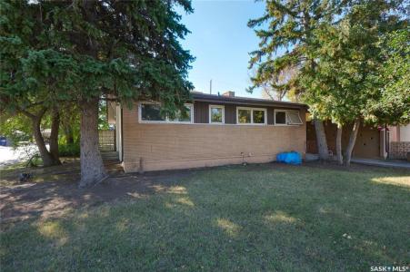 1211 GORDON ROAD, Moose Jaw, Saskatchewan S6H 3E3, Canadá