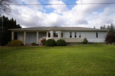 39 BISHOP STREET, Austin, Manitoba R0H 0C0, Canada