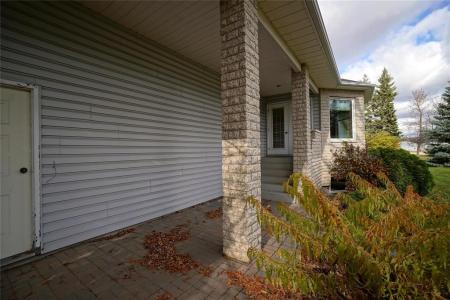 39 BISHOP STREET, Austin, Manitoba R0H 0C0, Canadá