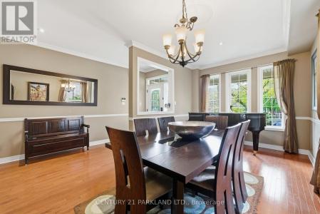 18 TURNBRIDGE ROAD, Aurora (bayview Wellington), 安大略省 L4G 7R9, 加拿大