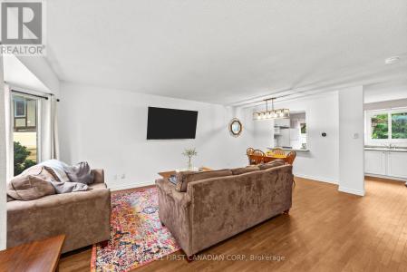 71 CONSTABLE COURT, London North (north I), Ontario N6G 3N7, Canada