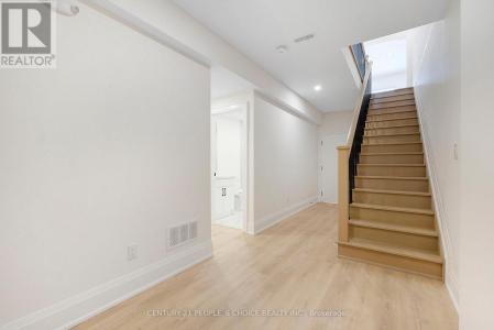 8915 HERITAGE ROAD, Brampton (bram West), אונטריו L6Y 0E4, קנדה 