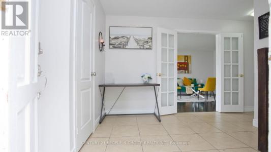 82 DAVENPORT CRESCENT, Brampton (southgate), オンタリオ L6T 3L6, カナダ