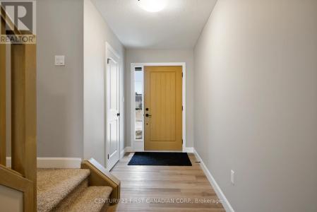 9 TWYNSTRA STREET, North Middlesex (ailsa Craig), Ontario N0M 1A0, Canada