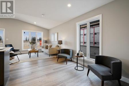 9 TWYNSTRA STREET, North Middlesex (ailsa Craig), Ontario N0M 1A0, Canada