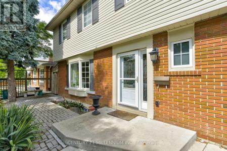 17 EVESHAM CRESCENT, Brampton (southgate), 安大略省 L6T 3R9, 加拿大