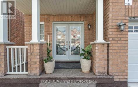 126 FOOTBRIDGE CRESCENT, Brampton (sandringham-wellington), Ontario L6R 0T9, Canada
