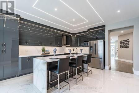 78 ABERCROMBIE CRESCENT EAST, Brampton (northwest Brampton), Ontario L7A 4N3, Kanada