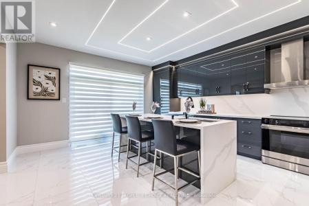 78 ABERCROMBIE CRESCENT EAST, Brampton (northwest Brampton), Ontario L7A 4N3, Kanada