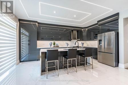 78 ABERCROMBIE CRESCENT EAST, Brampton (northwest Brampton), Ontario L7A 4N3, Kanada