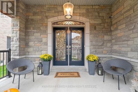 43 VALLEYSCAPE TRAIL, Caledon, Ontario L7C 3Z2, Canada