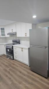 9 VICKERY STREET E, Whitby, Ontario L1P 0L1, Canadá