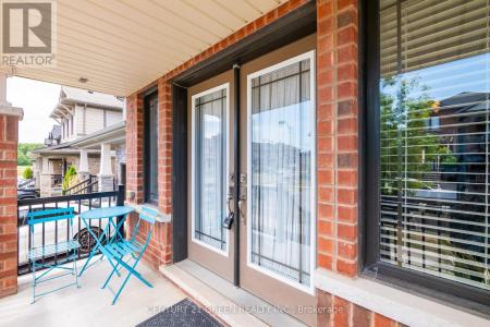 22 SCARLETWOOD STREET, Hamilton (stoney Creek), אונטריו L8J 0K8, קנדה